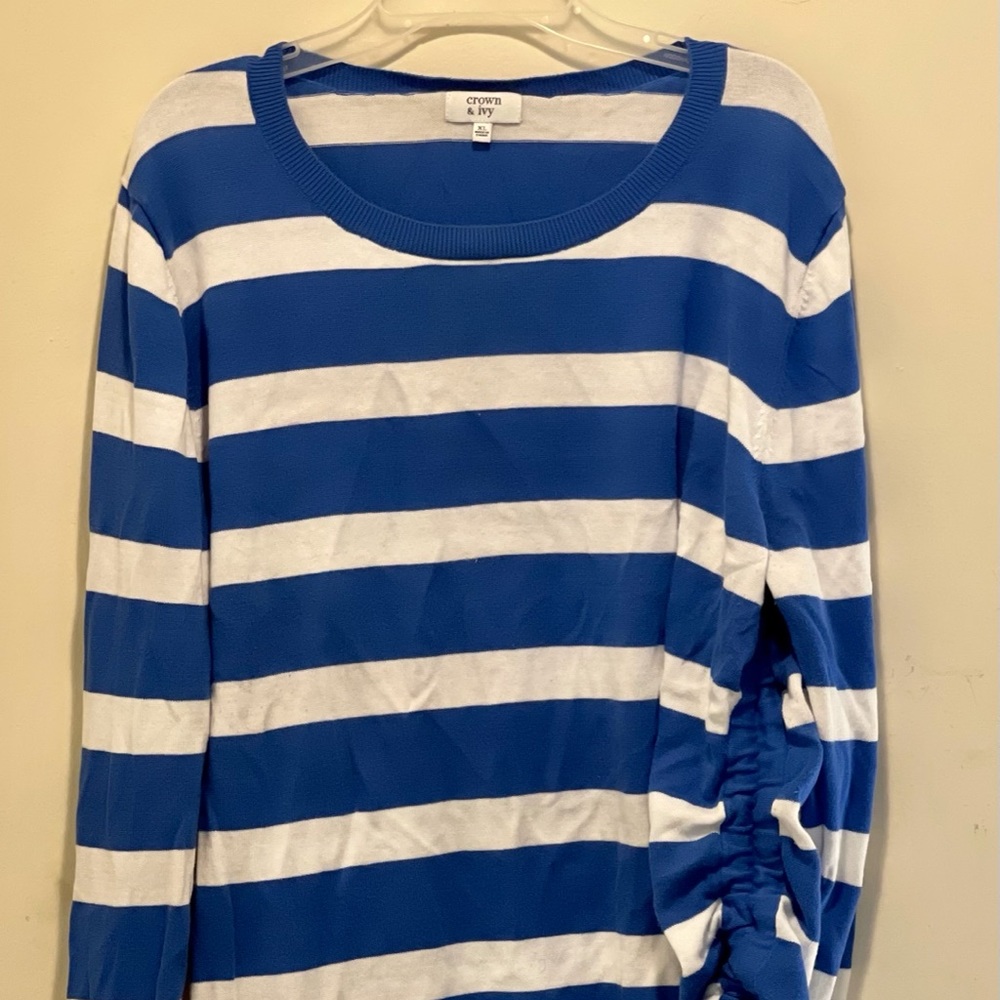 Crown and Ivy sweater xl